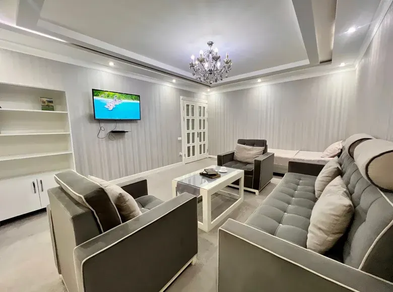Кунлик ижарага 3 хонали квартира, 76 м², 2/5 қават — Мирзо Улуғбек тумани