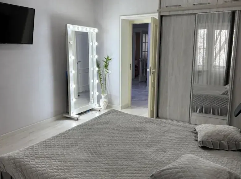 Продаётся 4-комнатная квартира, 68 м², 4/4 этаж — Чиланзарский район