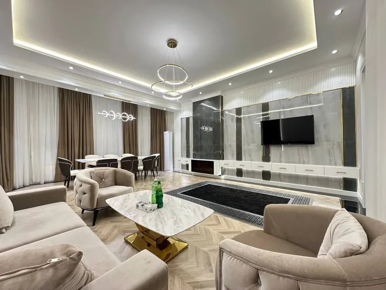 Сдаётся 3-комнатная квартира, 125 м², 6/9 этаж — Мирабадский район