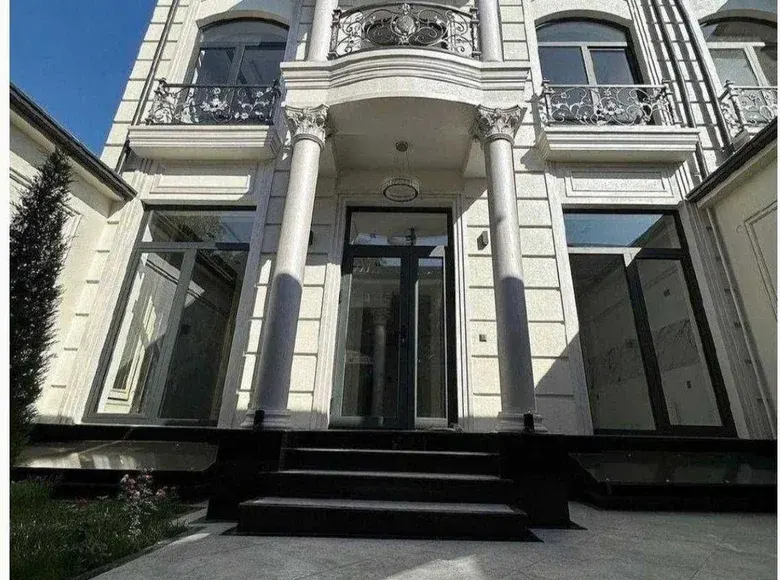Сотилади 8 хонали ҳовли уй, 2 сотих, 300 м² — Бектемир тумани