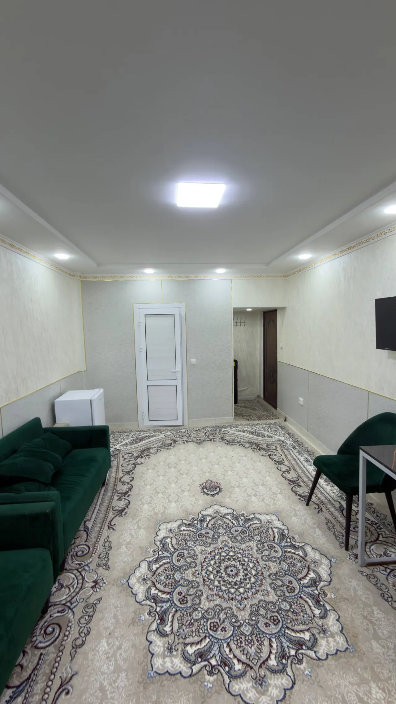 Ижарага берилади тижорат биноси, 30 м² — Олмазор тумани