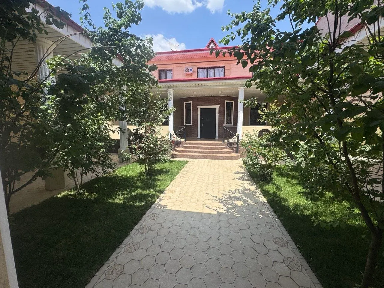 Продаётся 5-комнатный дом, 6 сот., 2 этажа — Кибрайский район