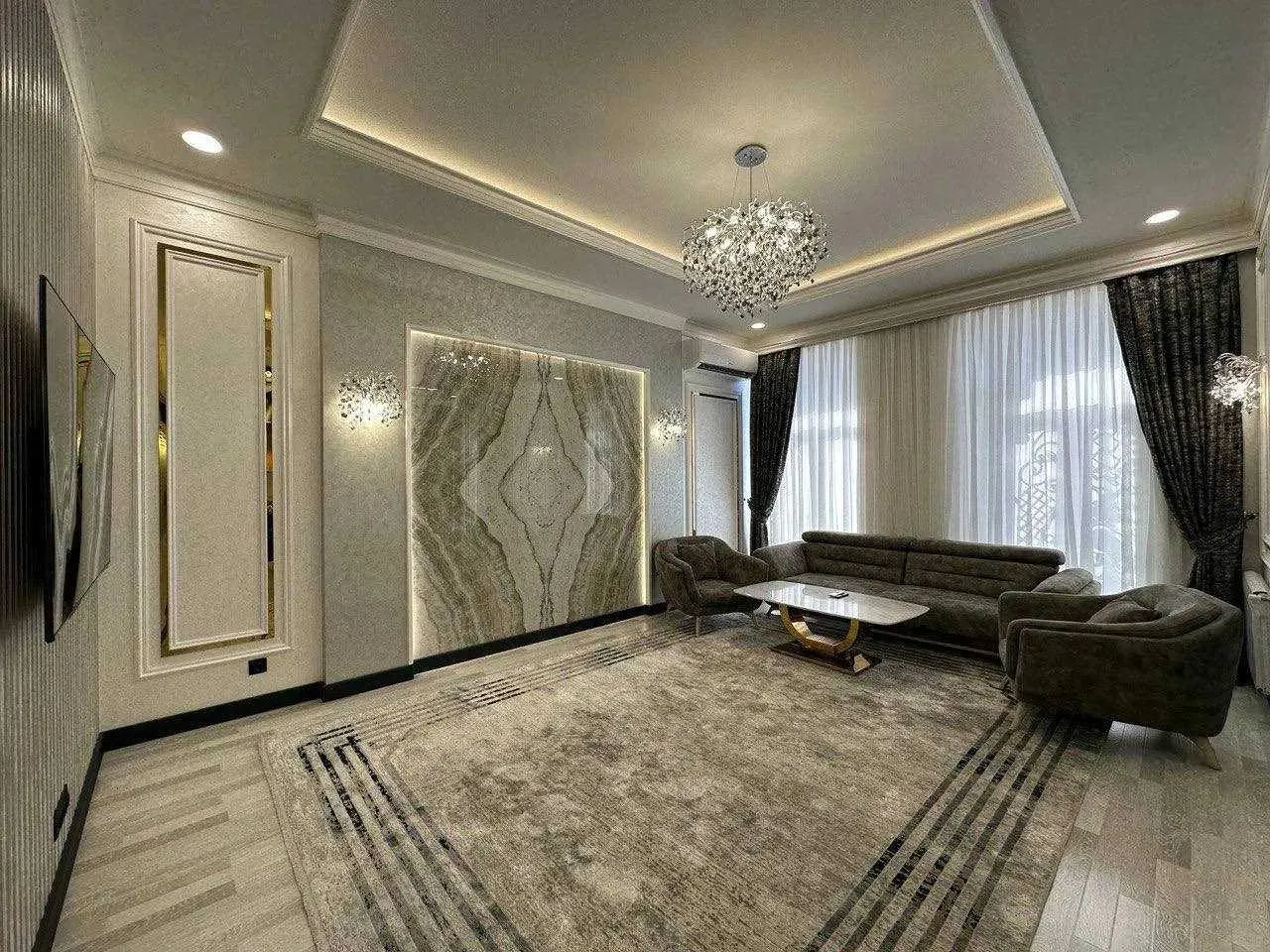 Сдаётся 4-комнатная квартира, 135 м², 5/8 этаж — Мирабадский район
