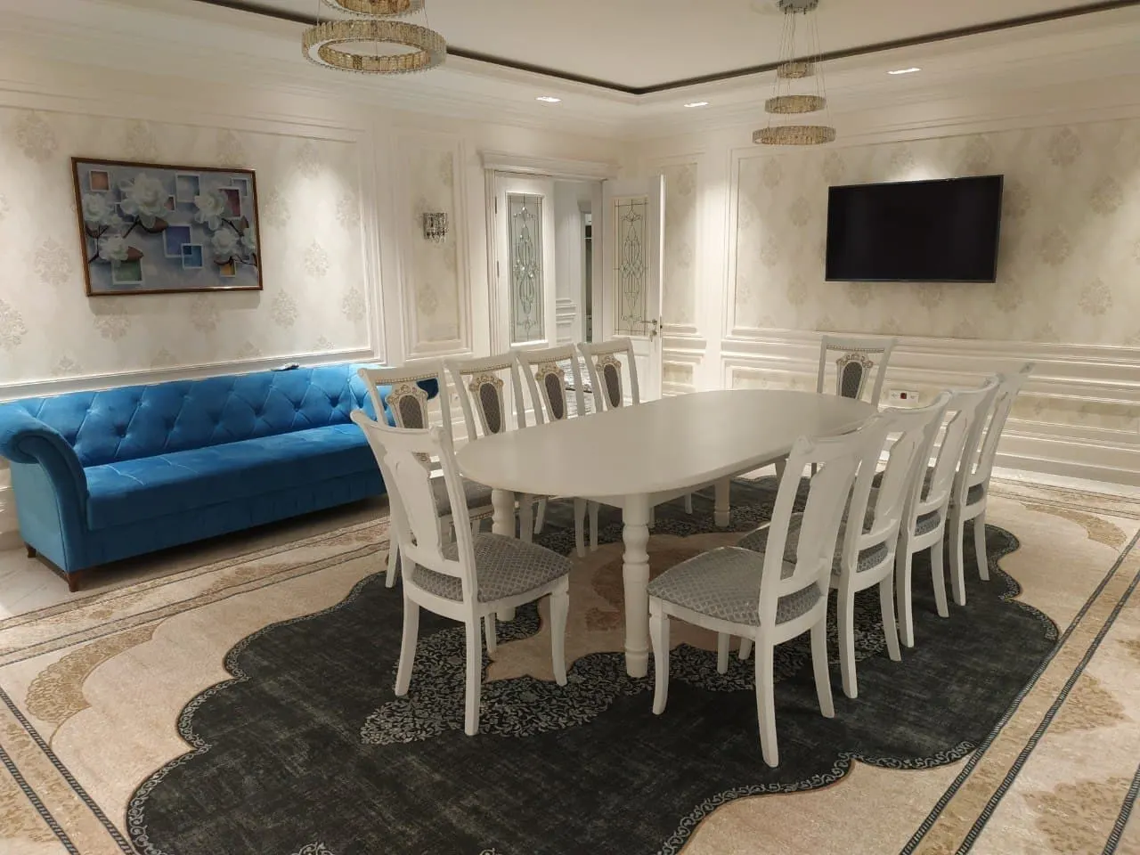 Сдаётся 4-комнатная квартира, 115 м², 3/8 этаж — Мирабадский район