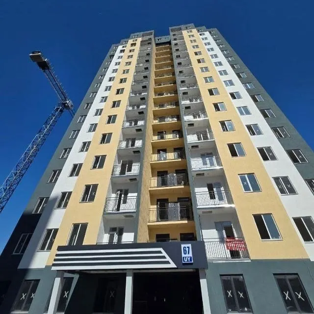 Sotiladi 3 xonali hovli uy, 72 m², 16 qavatli — Mirobod tumani