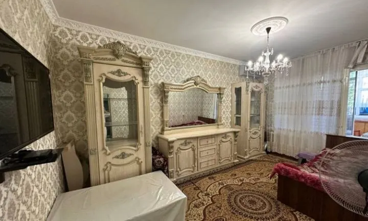 Сотилади 3 хонали квартира, 74 м², 2/4 қават — Олмазор тумани