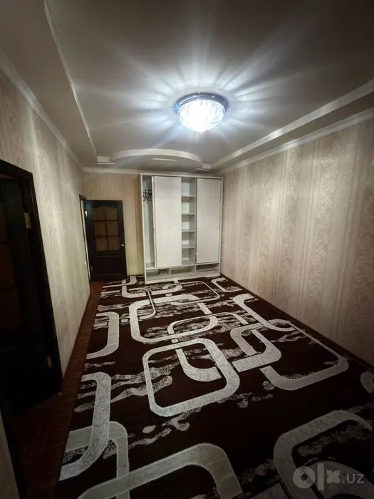 Сдаётся 1-комнатная квартира, 44 м², 3/5 этаж — Юнусабадский район