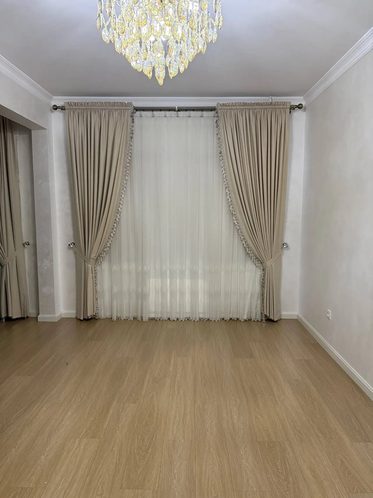 Продаётся 4-комнатная квартира, 92 м², 3/5 этаж — Мирабадский район