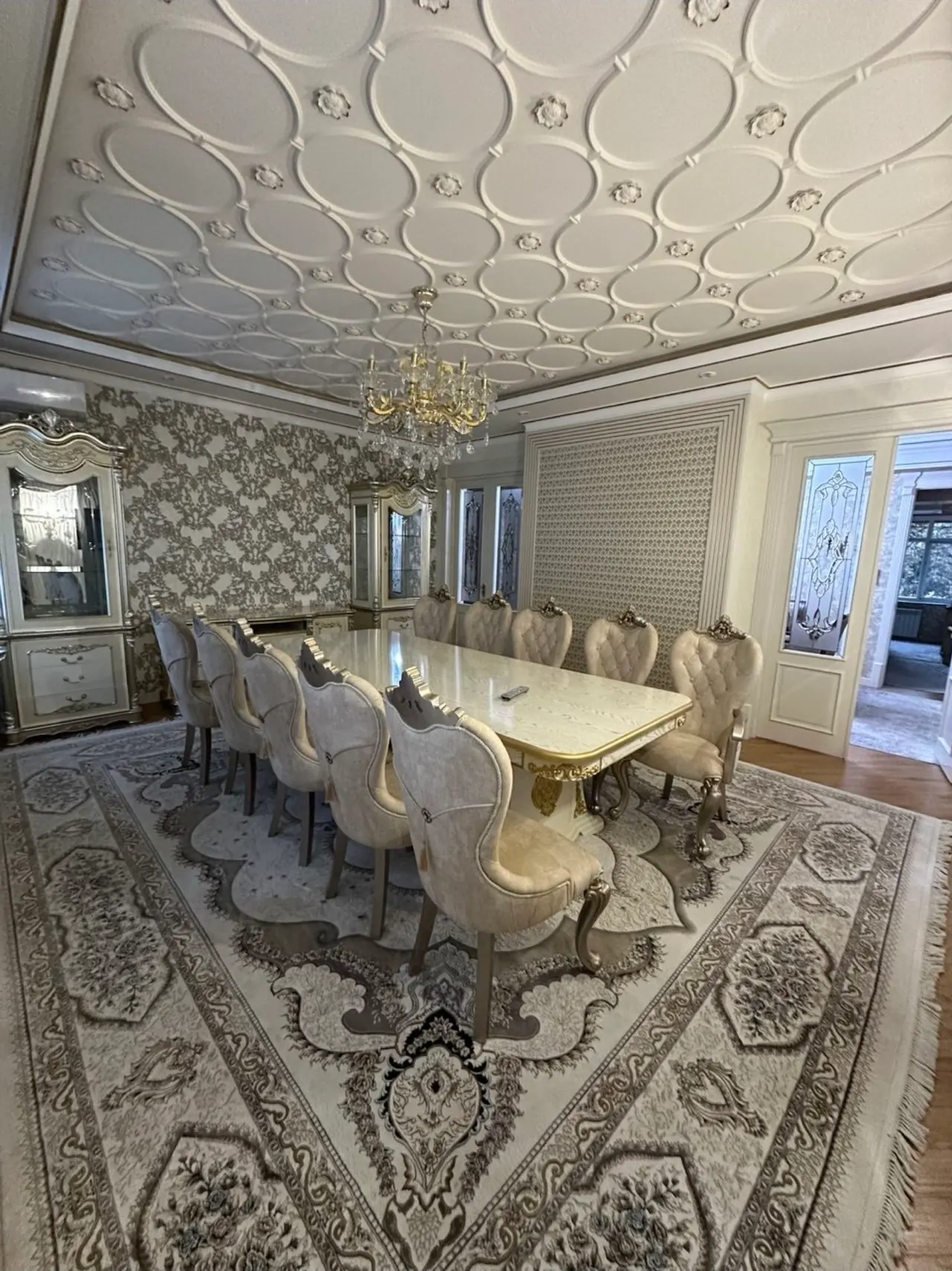 Сотилади 5 хонали квартира, 130 м², 2/9 қават — Юнусобод тумани