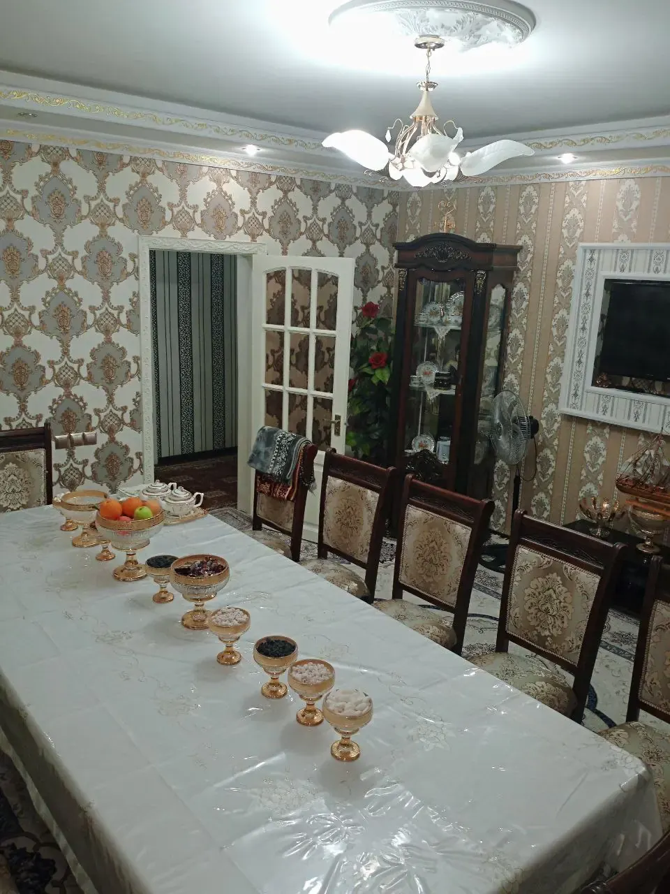 Продаётся 4-комнатная квартира, 97 м², 5/9 этаж — Учтепинский район