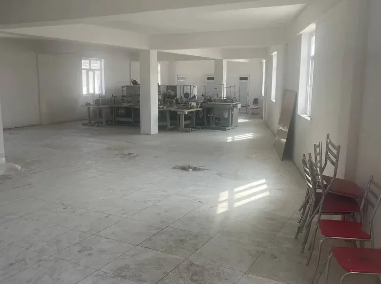 Ижарага берилади тижорат биноси, 400 м², 3/3 қават — Мирзо Улуғбек тумани