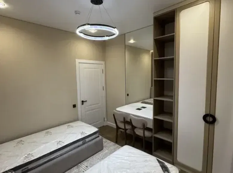 Продаётся 3-комнатная квартира, 60 м², 9/16 этаж — Мирабадский район