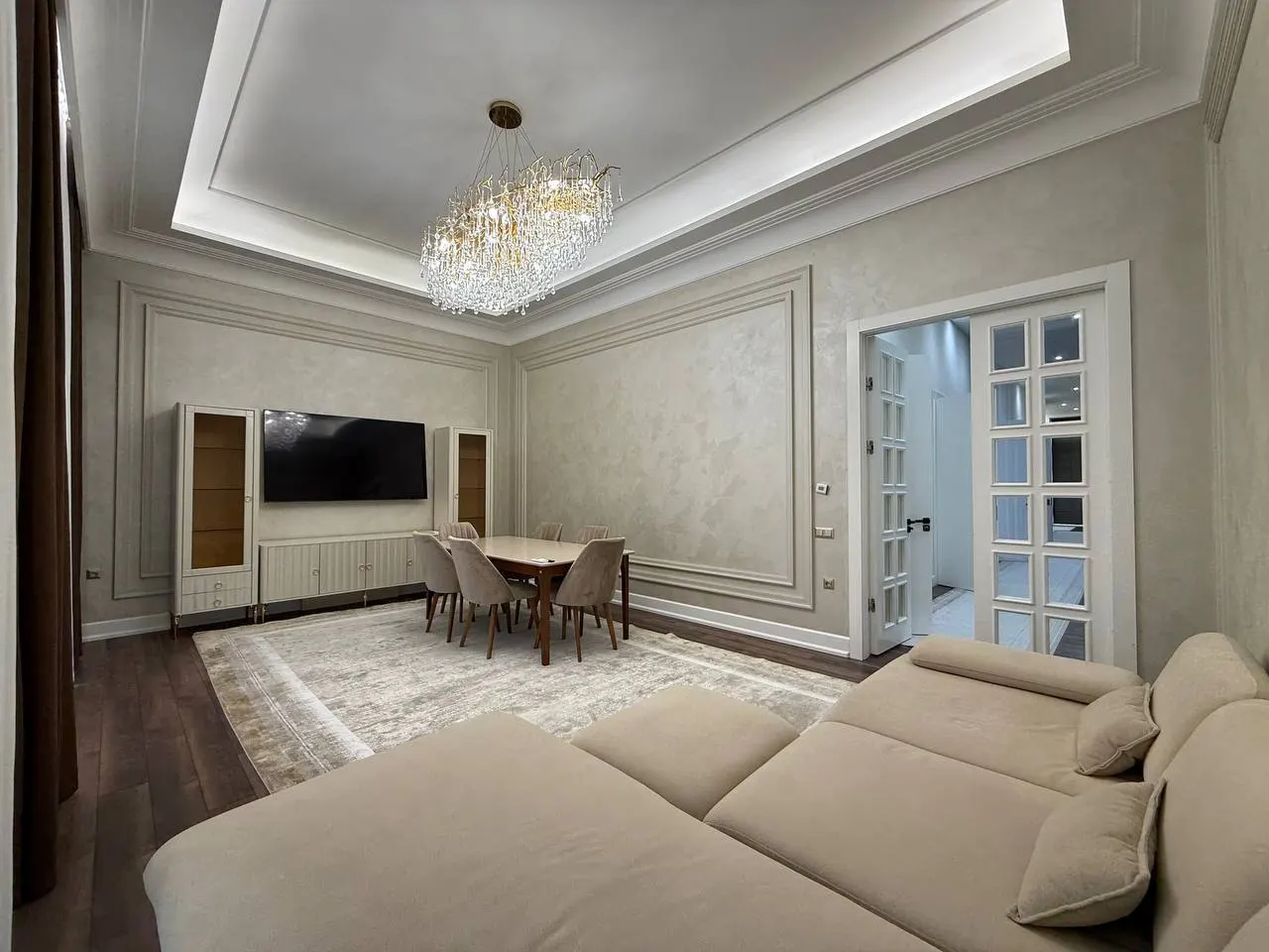 Продаётся 5-комнатная квартира, 200 м², 1/10 этаж — Яккасарайский район