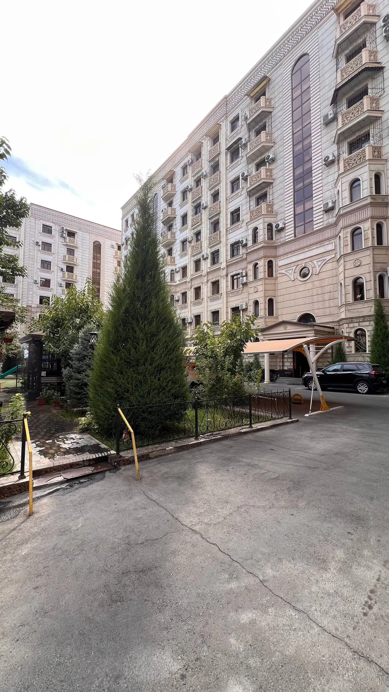 Сотилади 3 хонали квартира, 104 м², 6/8 қават — Яккасарой тумани