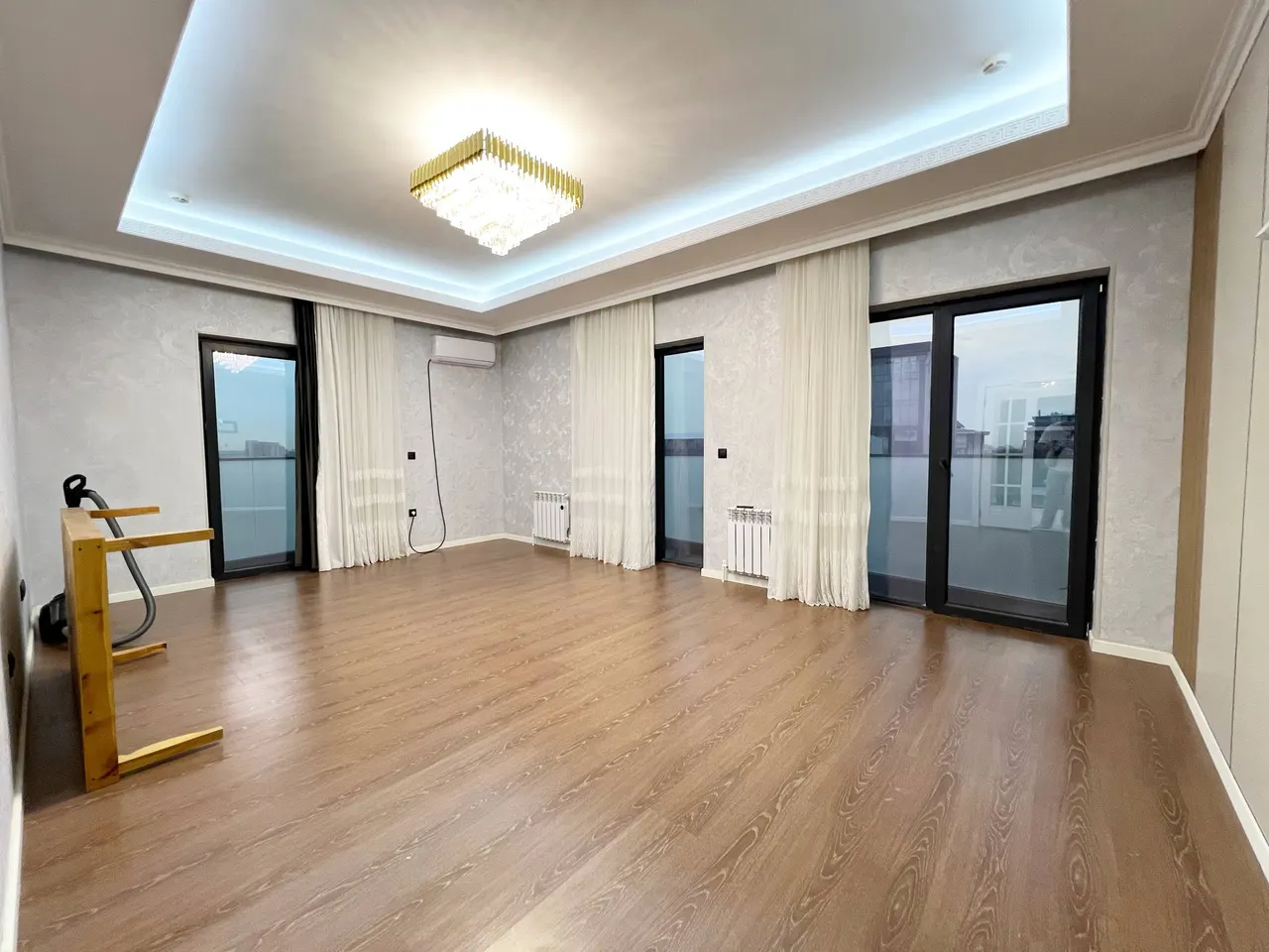 Продаётся 4-комнатная квартира, 150 м², 12/16 этаж — Юнусабадский район