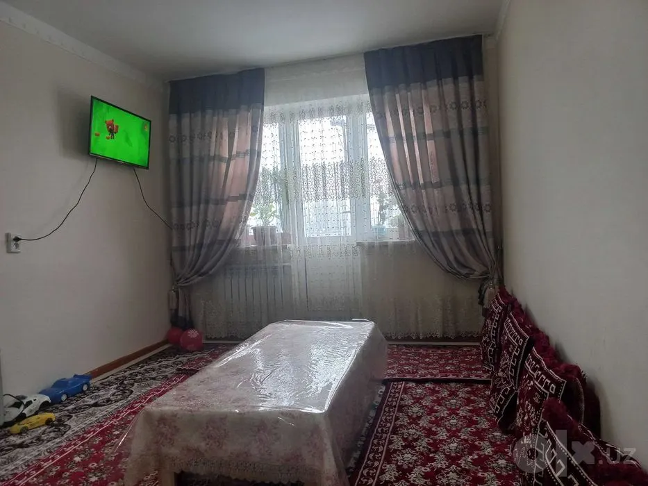 Продаётся 1-комнатная квартира, 30 м² — Чирчик