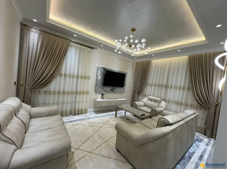 Sotiladi 2 xonali kvartira, 70 m², 1/9 qavat — Yakkasaroy tumani