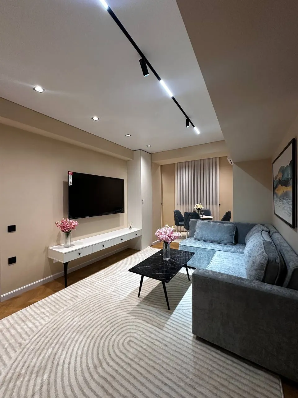 Продаётся 2-комнатная квартира, 55 м², 3/4 этаж — Юнусабадский район