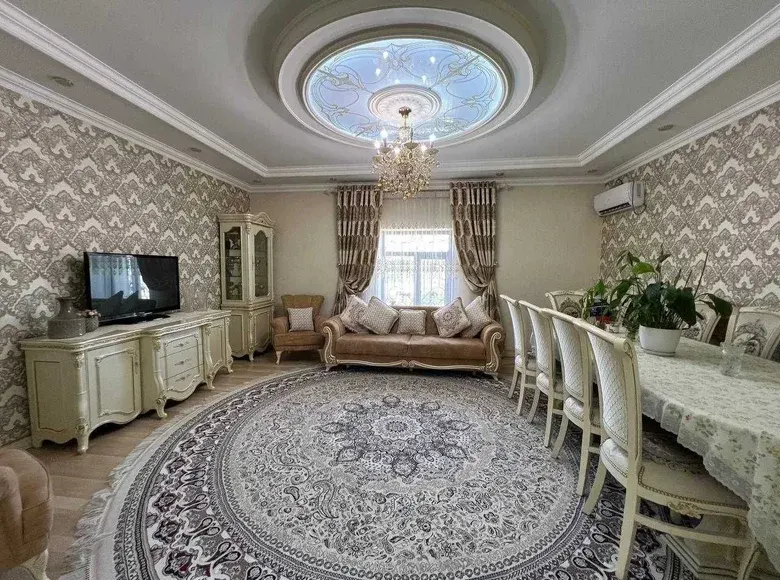 Сотилади 4 хонали квартира, 116 м², 4/4 қават — Мирзо Улуғбек тумани