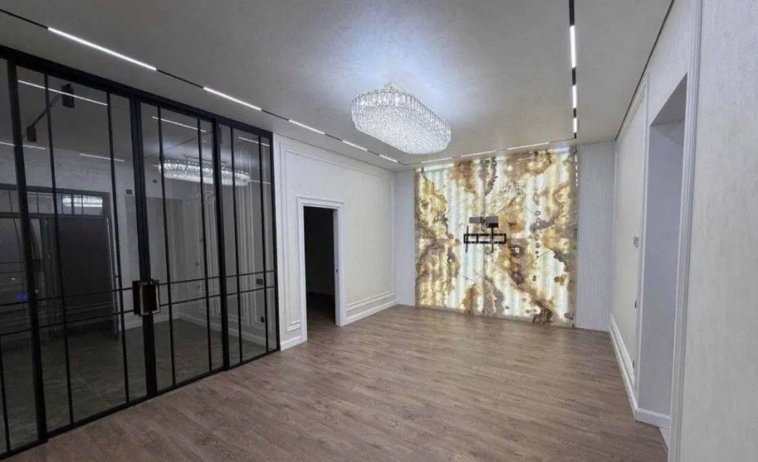 Sotiladi 2 xonali kvartira, 60 m², 6/12 qavat — Shayxontohur tumani