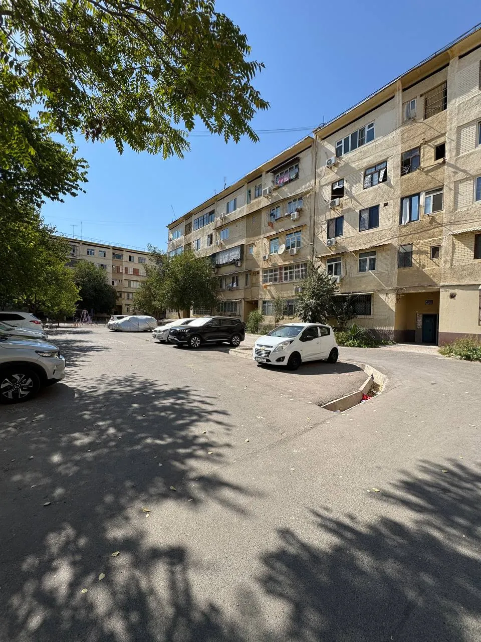 Сотилади 3 хонали квартира, 70 м², 4/5 қават — Миробод тумани