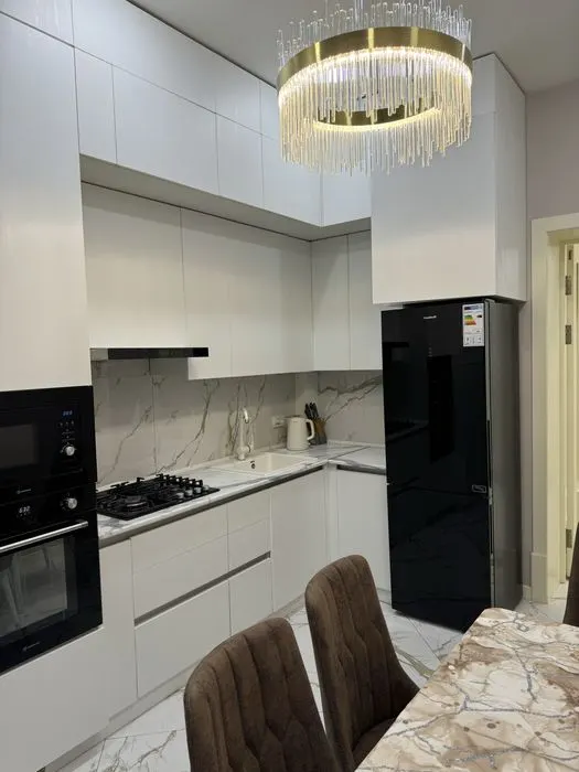 Сдаётся 3-комнатная квартира, 100 м², 8/11 этаж — Алмазарский район