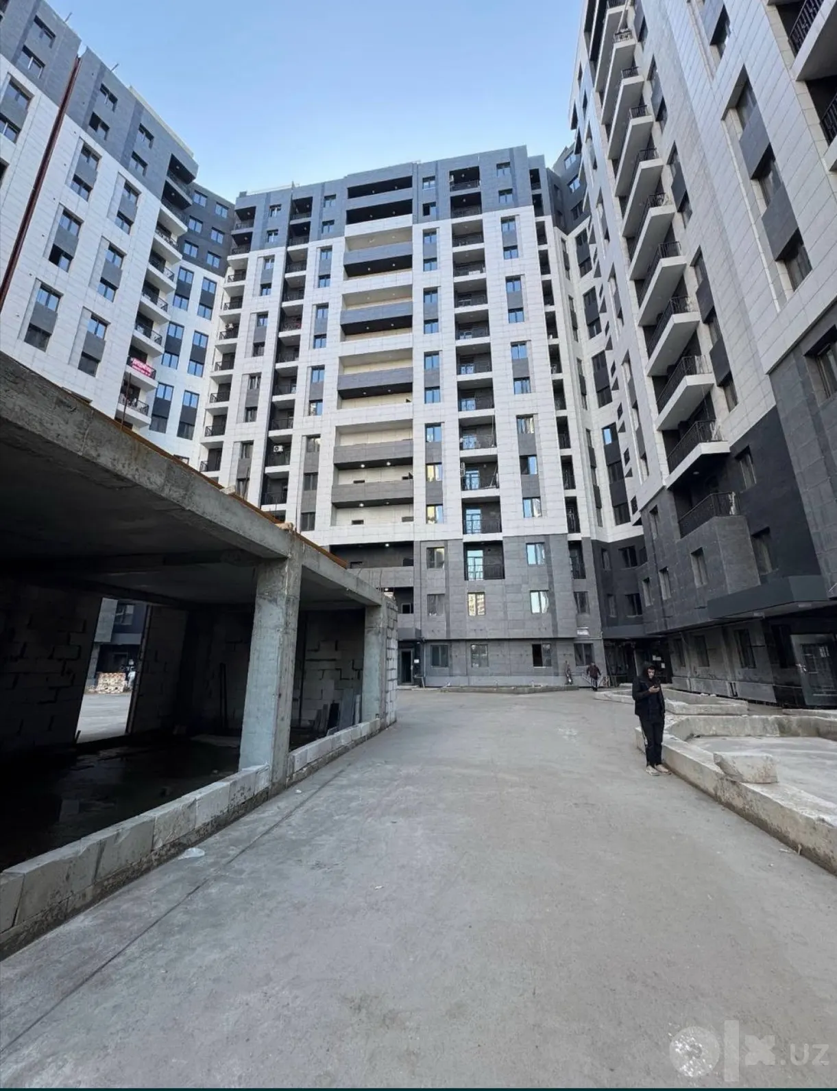 Sotiladi 2 xonali kvartira, 70.3 m², 6/16 qavat — Yangihayot tumani