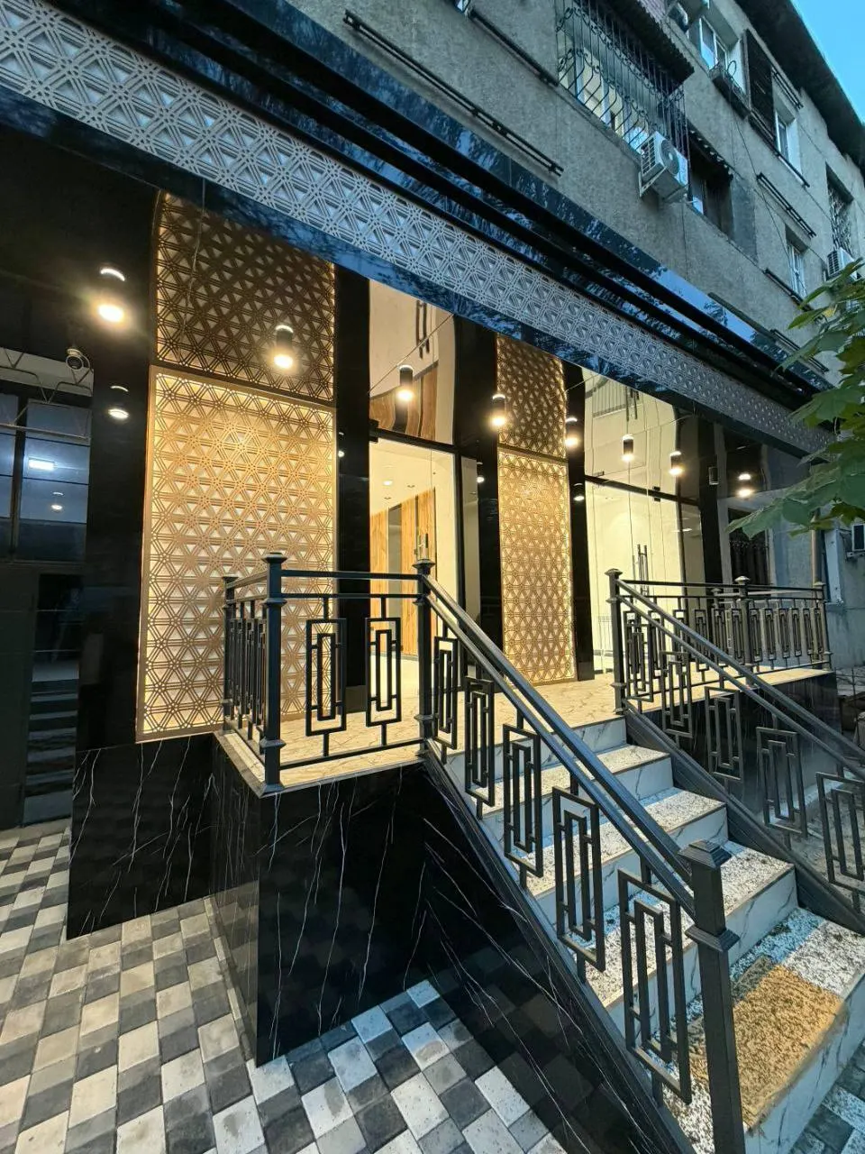 Sotiladi tijorat binosi, 100 m², 1/5 qavat — Yashnobod tumani