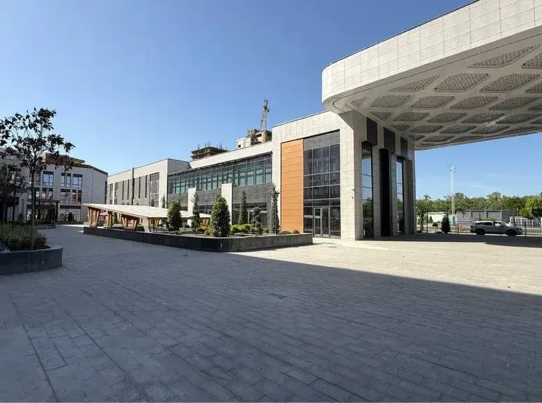 Сотилади тижорат биноси, 1200 м² — Яшнобод тумани