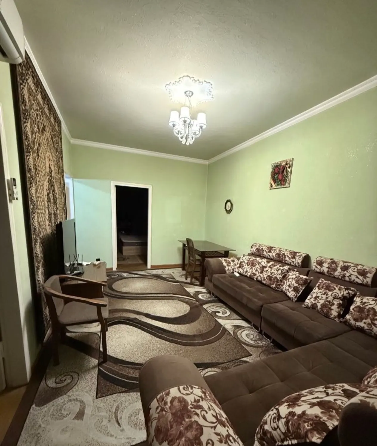Сотилади 2 хонали квартира, 50 м², 2/4 қават — Мирзо Улуғбек тумани
