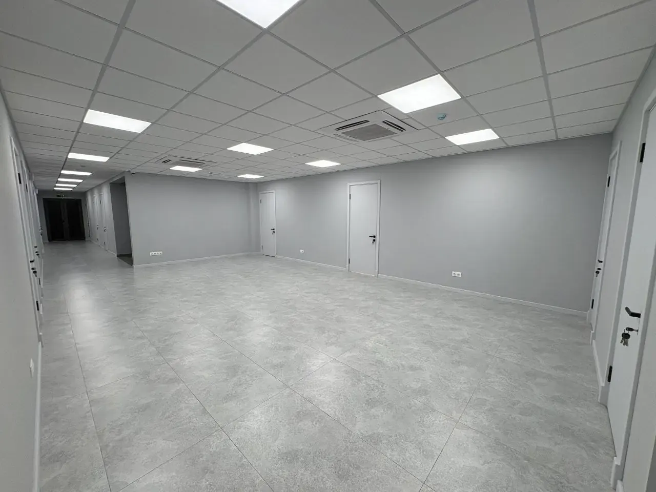 Ижарага берилади тижорат биноси, 420 м², 4/4 қават — Мирзо Улуғбек тумани