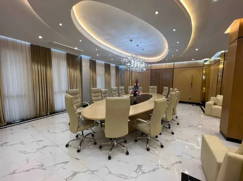 Sotiladi 3 xonali kvartira, 107 m², 6/14 qavat — Mirobod tumani