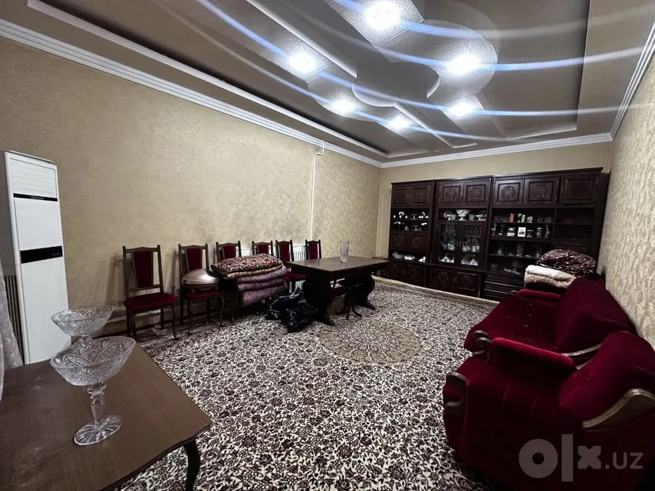 Сотилади 7 хонали ҳовли уй, 7.5 сотих, 150 м² — Яшнобод тумани