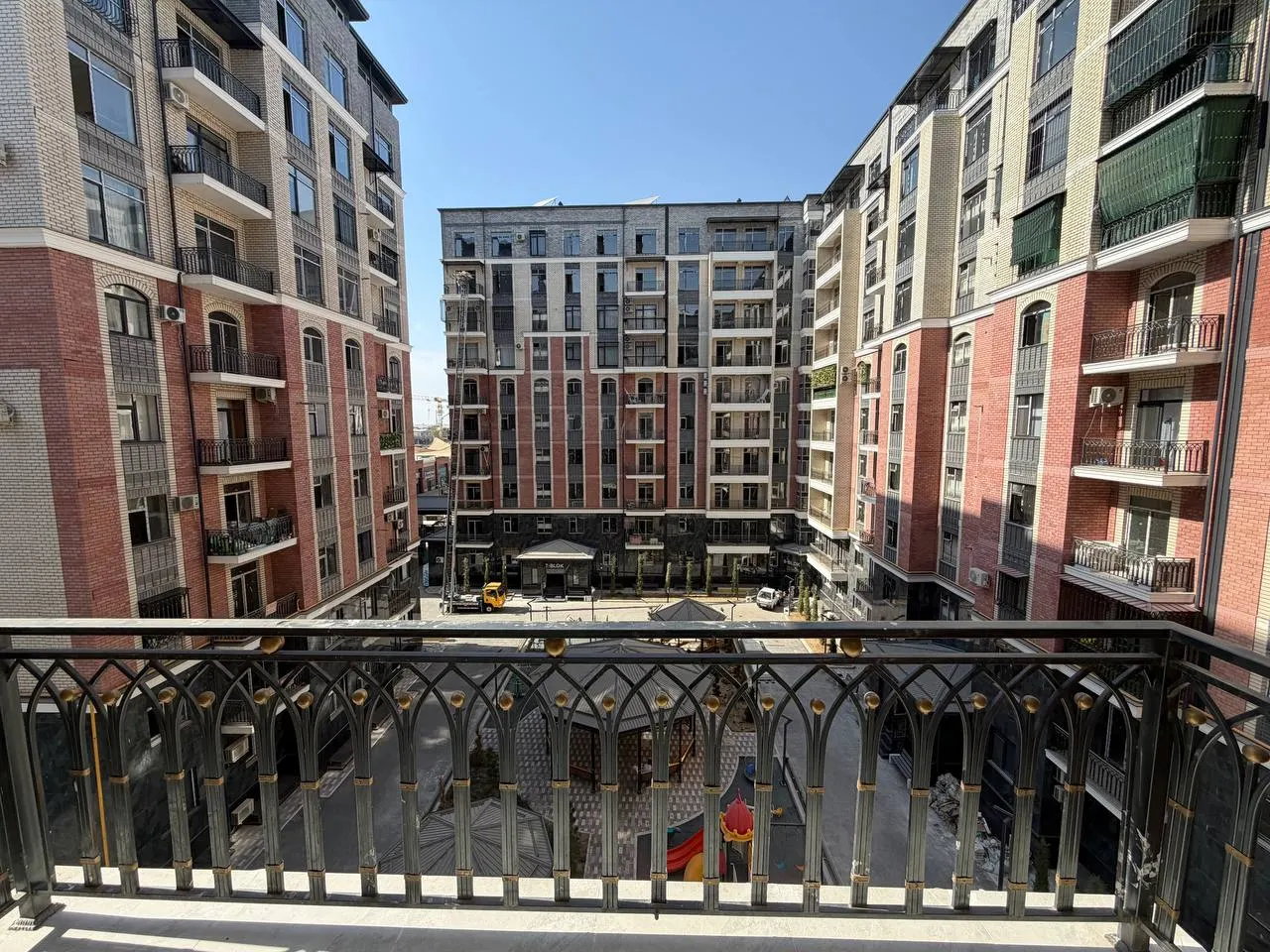 Sotiladi 3 xonali kvartira, 70 m², 5/9 qavat — Uchtepa tumani