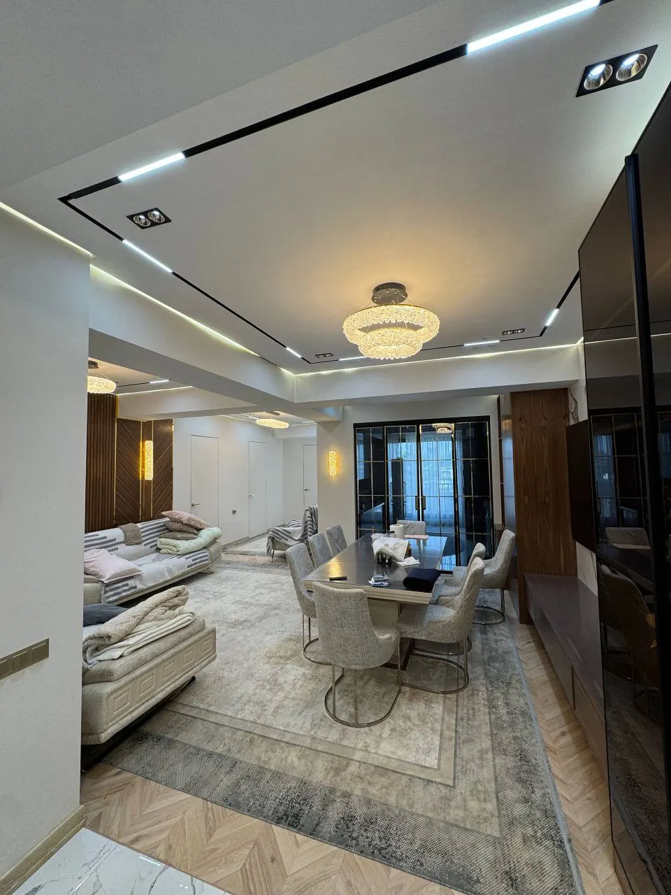 Sotiladi 4 xonali kvartira, 118 m², 4/10 qavat — Chilonzor tumani