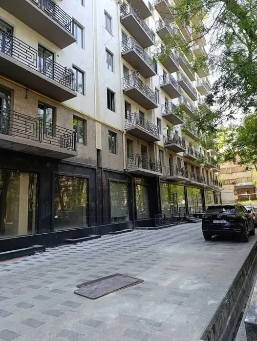 Sotiladi 2 xonali kvartira, 63 m², 11/13 qavat — Yakkasaroy tumani