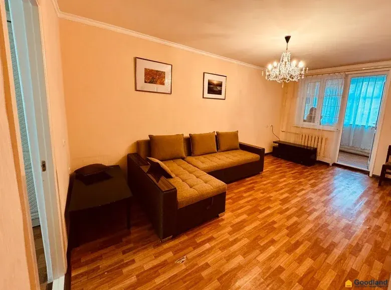 Sotiladi 2 xonali kvartira, 52 m², 4/5 qavat — Yakkasaroy tumani