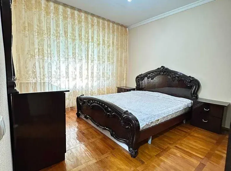 Ijaraga beriladi 3 xonali kvartira, 75 m², 4/4 qavat — Yakkasaroy tumani