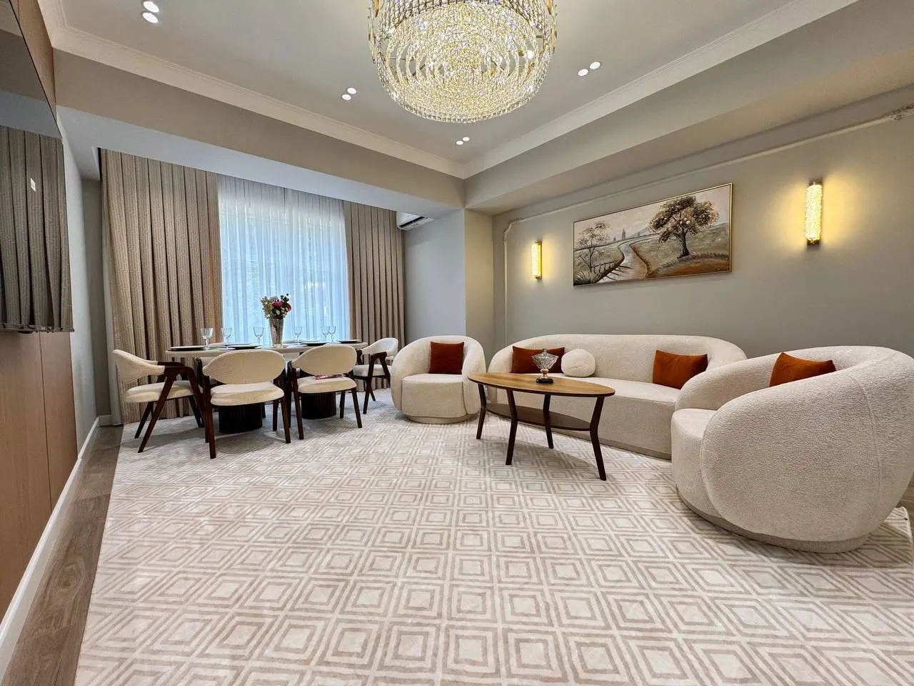 Sotiladi 4 xonali kvartira, 100 m², 2/8 qavat — Yashnobod tumani