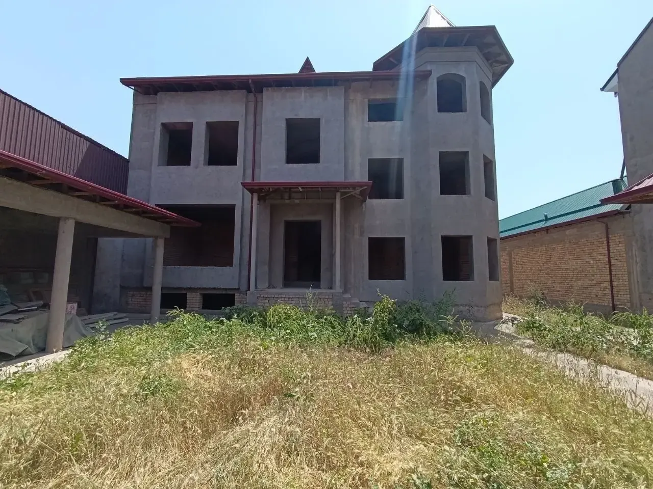 Sotiladi 6 xonali hovli uy, 6 sotix — Qibray tumani