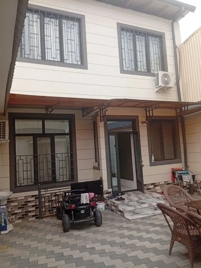 Sotiladi 4 xonali hovli uy, 1,5 sotix, 150 m², 2 qavatli — Yunusobod tumani