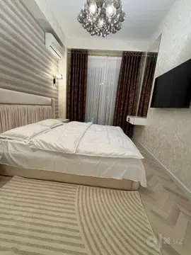 Продаётся 3-комнатная квартира, 116 м², 3/6 этаж — Мирабадский район