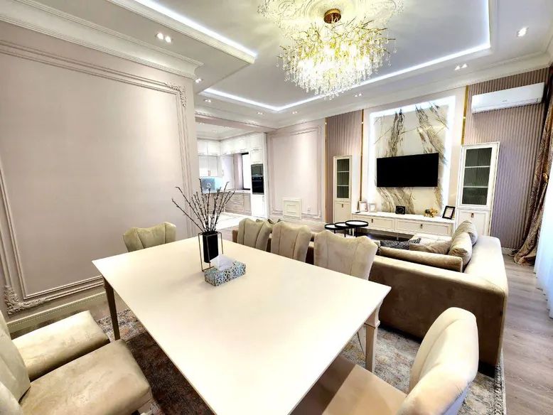Сдаётся 3-комнатная квартира, 120 м², 5/9 этаж — Яккасарайский район