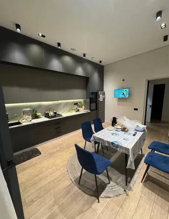 Сдаётся 7-комнатная дача, 5 сот., 480 м², 3/3 этаж — Сергелийский район