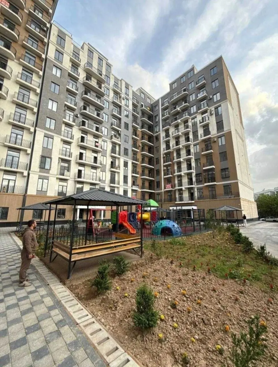 Сотилади 3 хонали квартира, 99 м², 7/12 қават — Яшнобод тумани