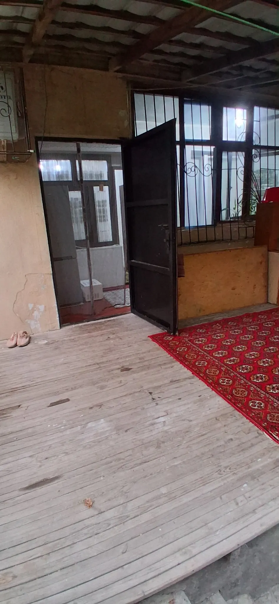 Sotiladi 2 xonali kvartira, 50 m², 1/4 qavat — Yashnobod tumani