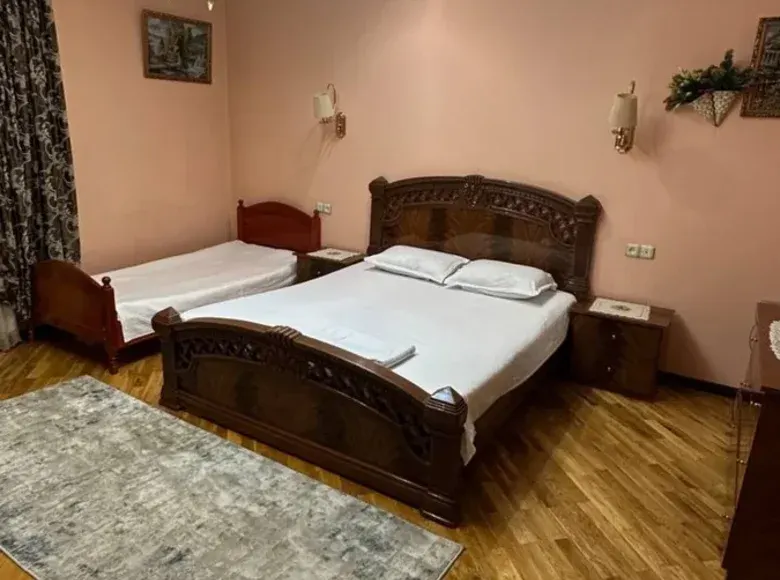 Kunlik ijaraga 3 xonali kvartira, 100 m², 1/9 qavat — Mirzo Ulugʻbek tumani