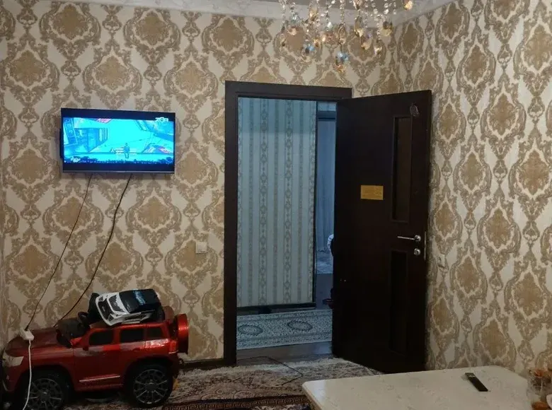 Сотилади 3 хонали квартира, 60 м², 7/7 қават — Янгиҳаёт тумани