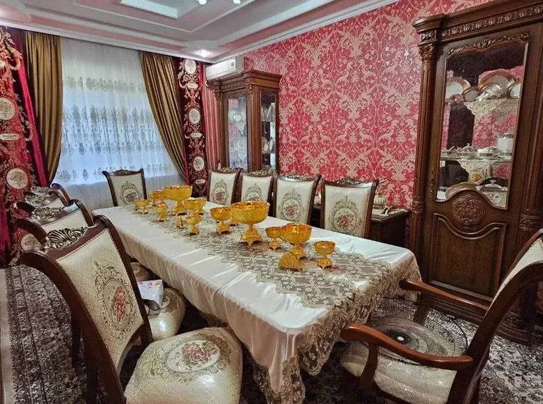 Сотилади 4 хонали квартира, 82 м², 1/4 қават — Юнусобод тумани