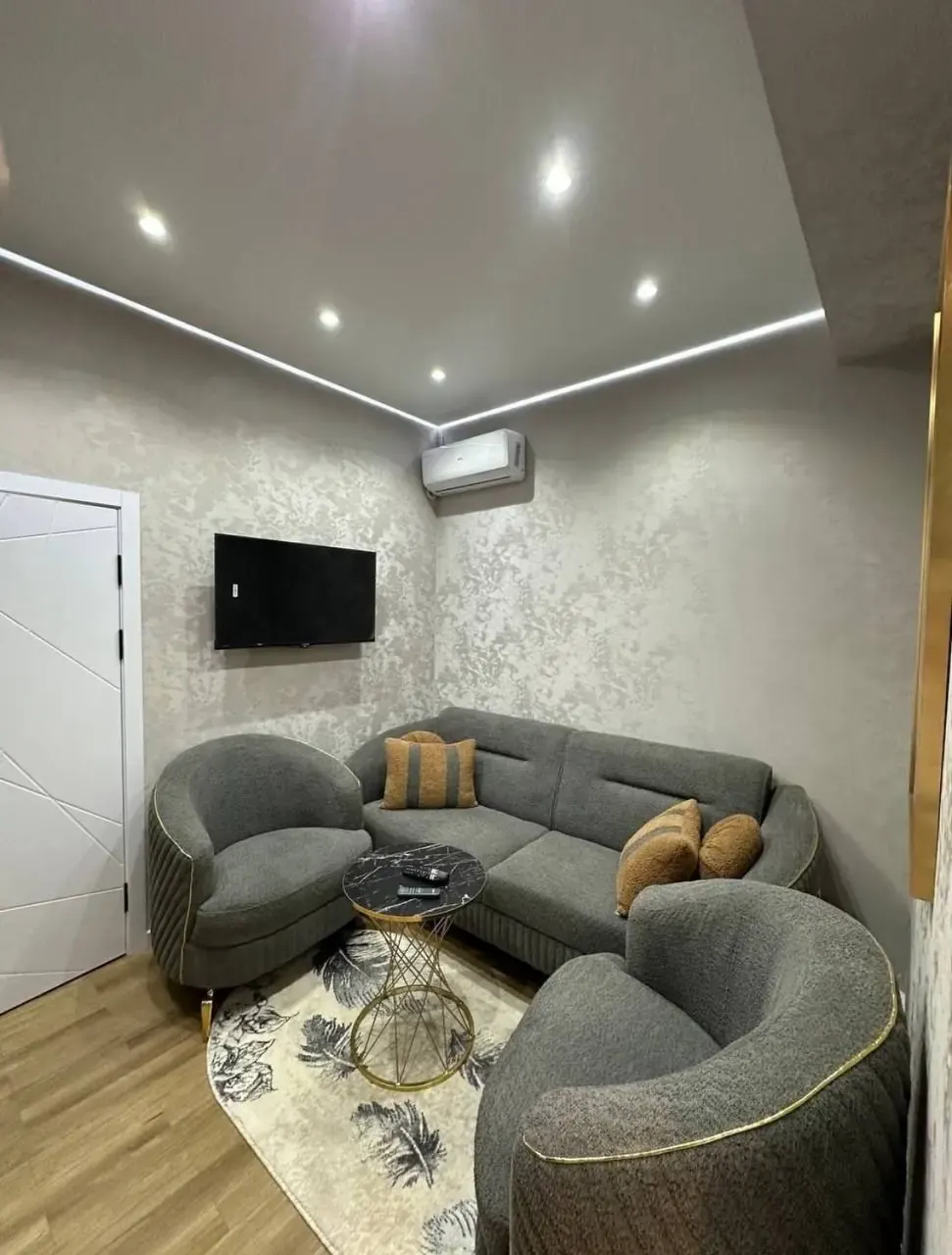 Сдаётся 1-комнатная квартира, 30 м², 10/14 этаж — Яккасарайский район